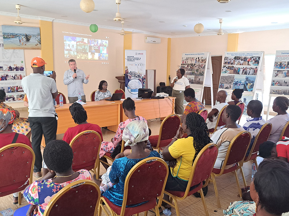 Dan Hicks addressing DOPA Oyster Pickers Association in Accra